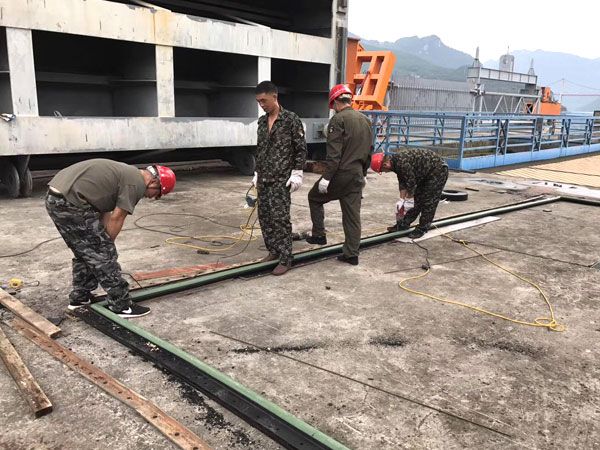 閘門水封更換、改造施工